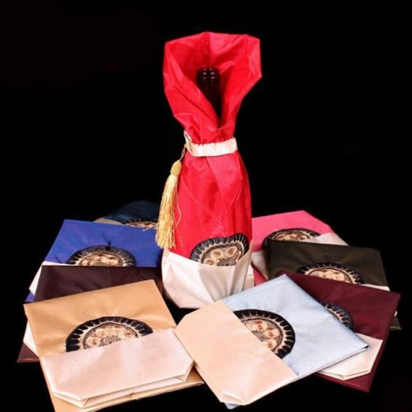 Brand NEW Chinese Style Wine Gift Bag with Tassel Lot of 3 Red/Green/Brown - Picture 1 of 4